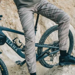 Mons Royale Virage Pants W Undercover Camo 10 Mons Royale Virage Pants W Undercover Camo -Camping-ausrüstung Verkäufe 100592 2169 756 401 800x 1280x1280